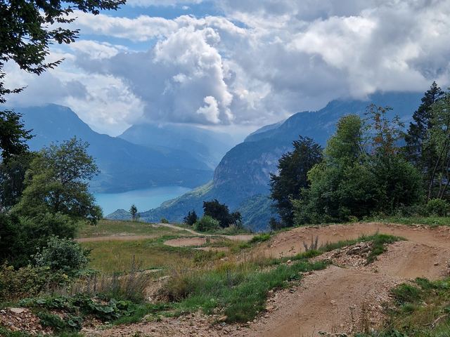 Sentiero sopra il lago di Molveno